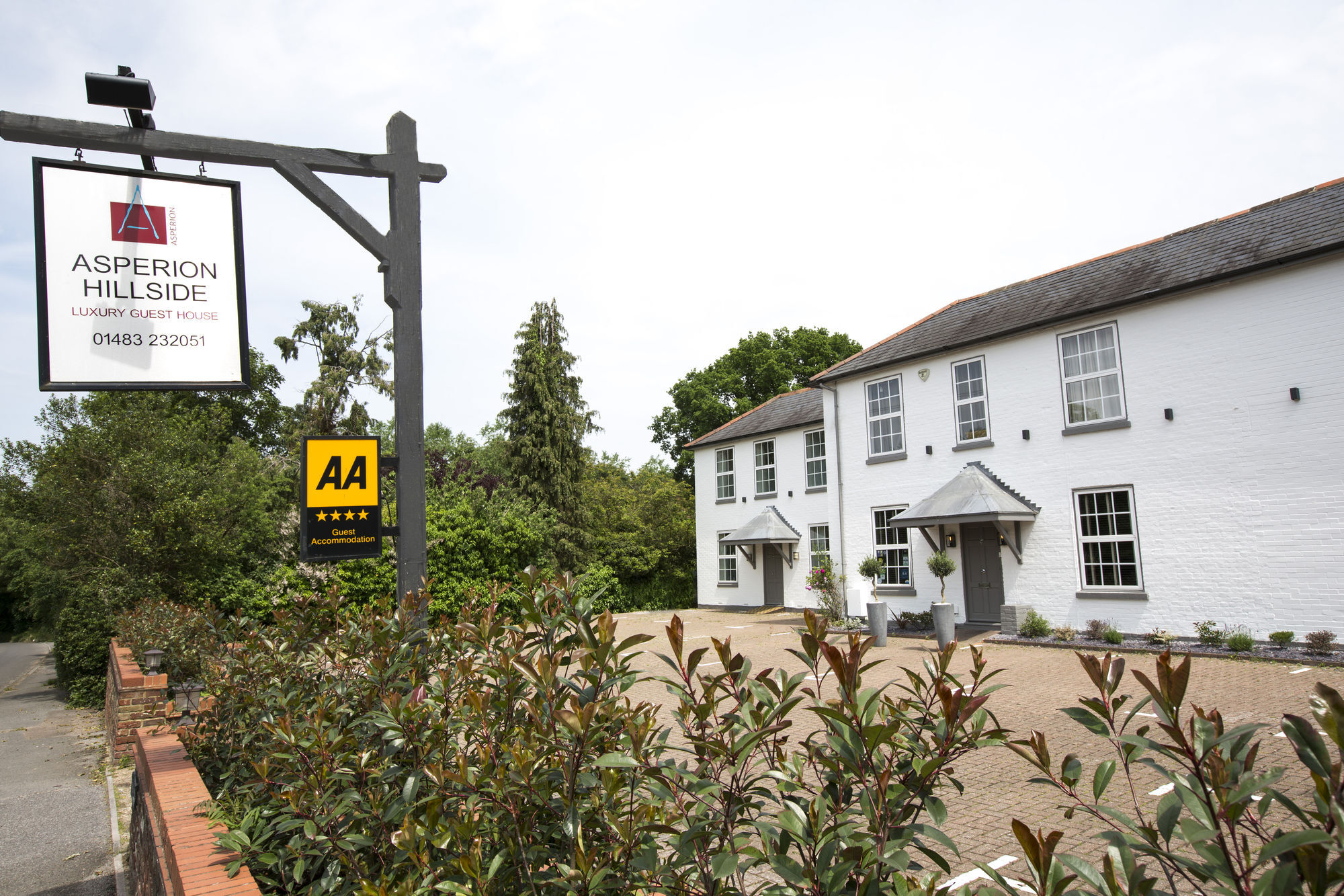 Asperion Hillside Hotel Guildford Exteriör bild
