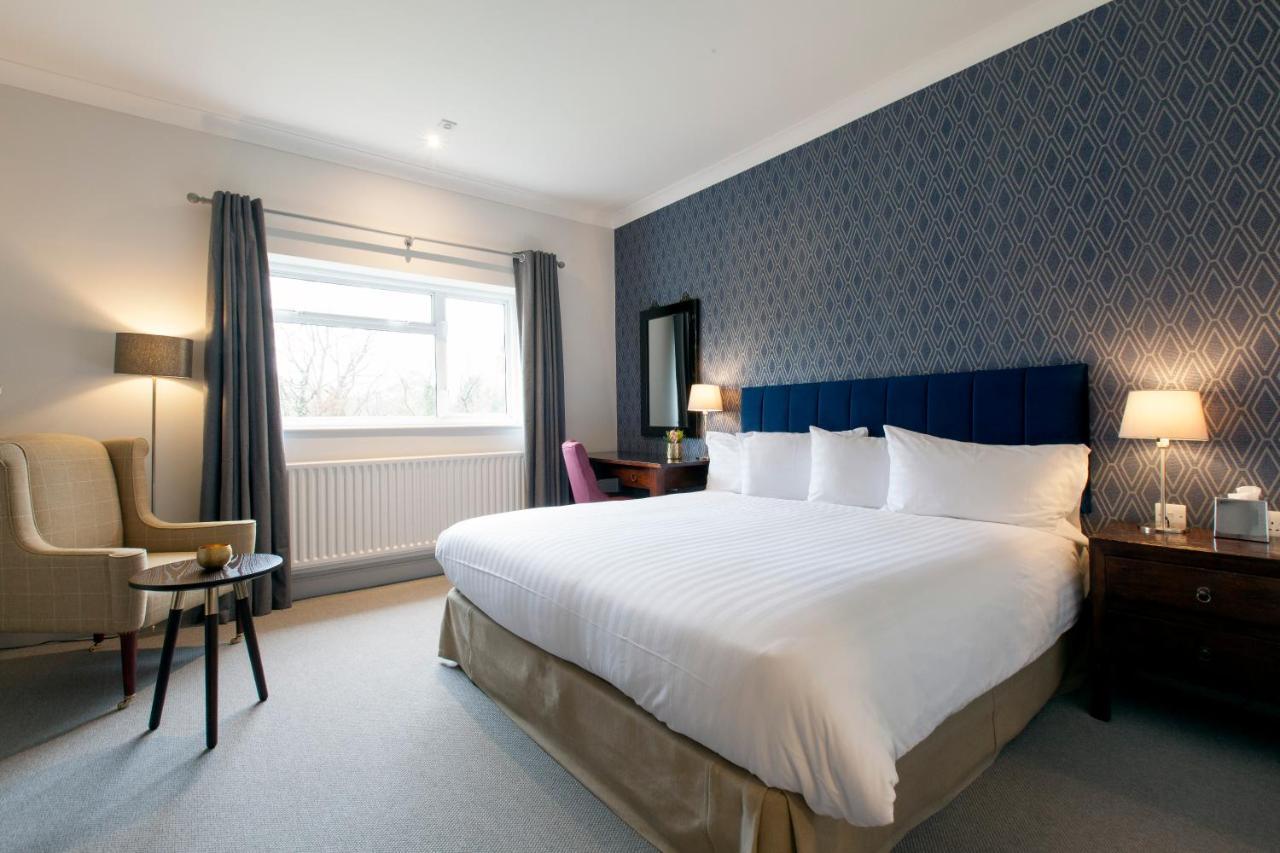Asperion Hillside Hotel Guildford Exteriör bild